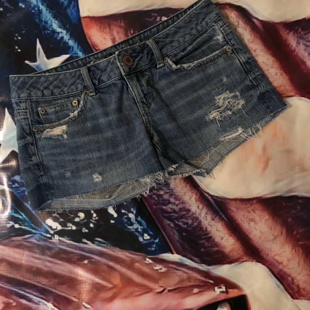 American Eagle denim shorts sz 2